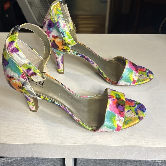 ANA Multicolored Dress Sandals - 8 1/2 - Picture 2 of 7